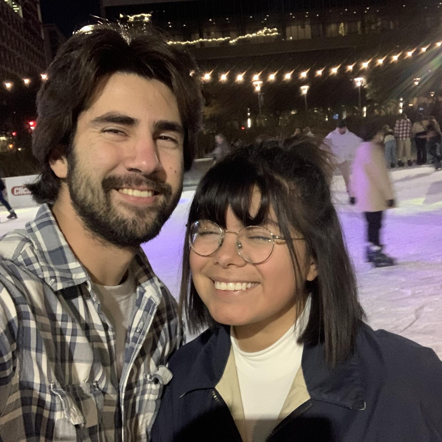 Ben taught Becca how to ice skate on one of their first dates! ⛸️❄️