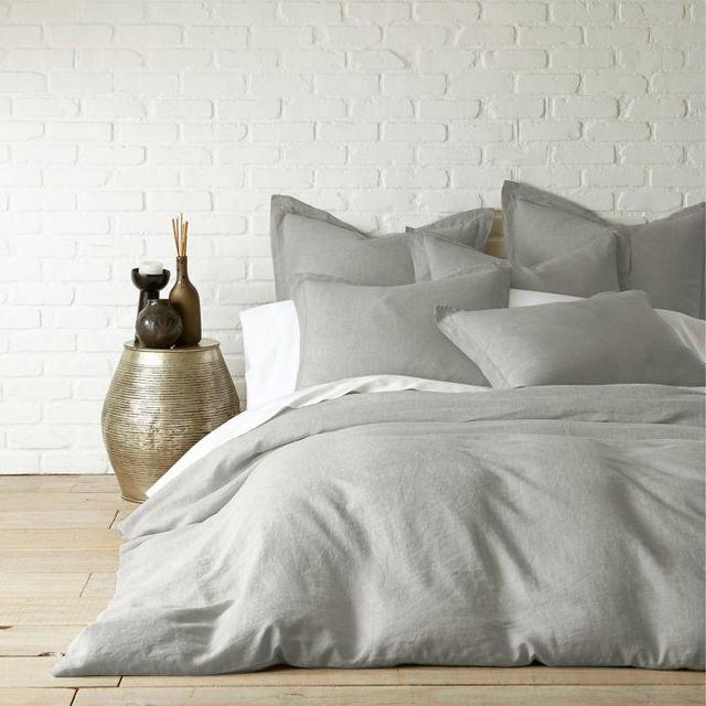Levtex Home Washed Linen Queen Duvet Cover in Light Grey