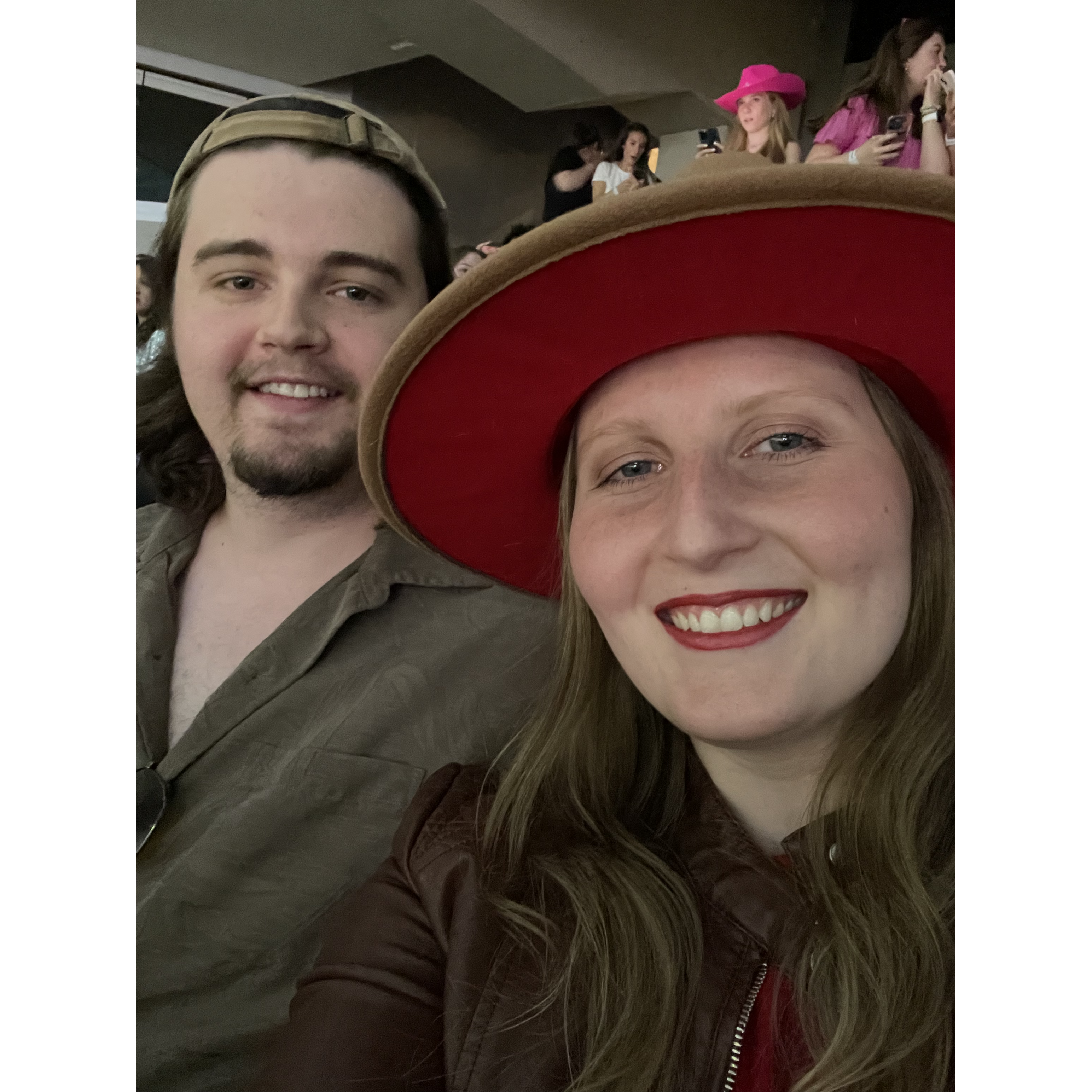 Amanda was finally able to convince Adam to go to a Taylor Swift concert with her!