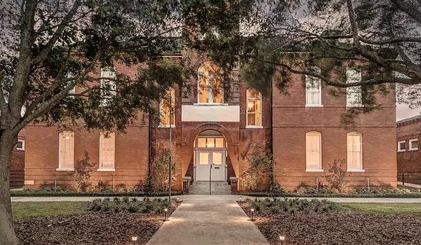 The Wedding Website of Taylor Held and Casey Wyllie