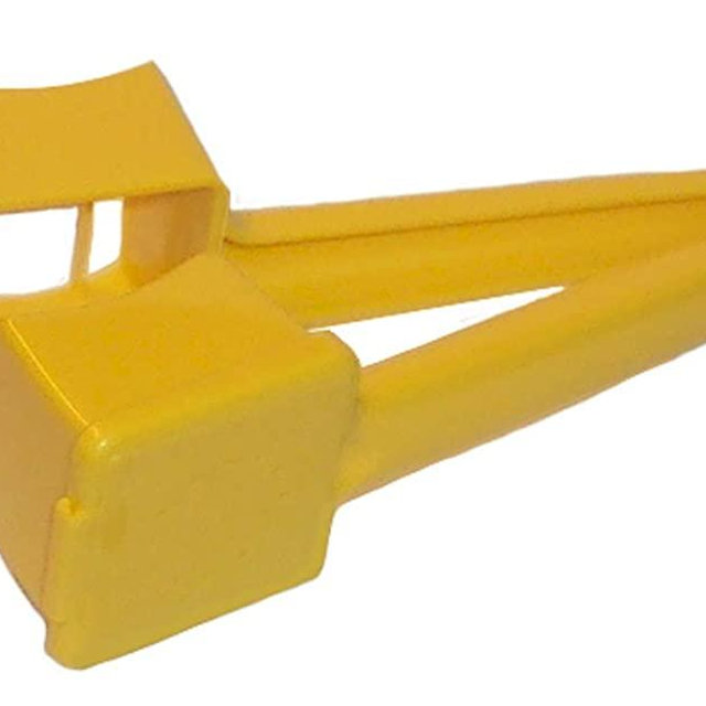 Vintage Yellow Tupperware Butter Hugger Corn on the Cob Gadget