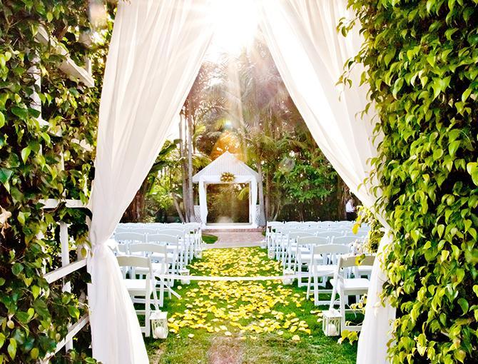 The Wedding Website of Shaina McCollum and Ozan Aktan