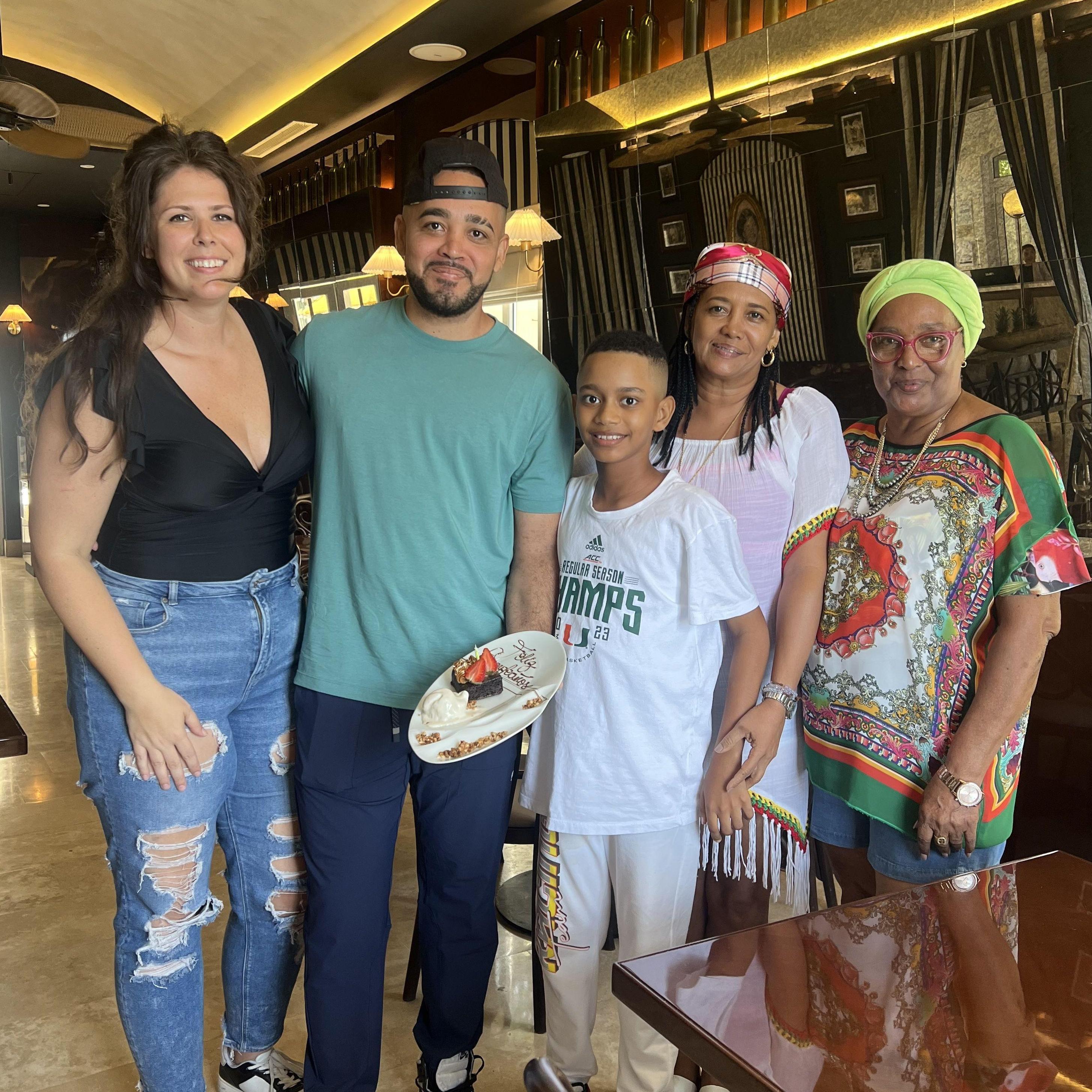 Jesús Birthday Celebration with the family!