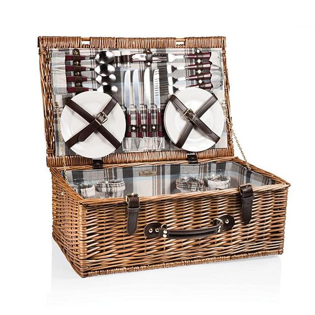 PICNIC TIME Newbury Wicker Picnic Basket Set for 4 Persons, (Navy Blue & Burgundy Plaid Pattern)