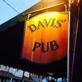 Davis' Pub