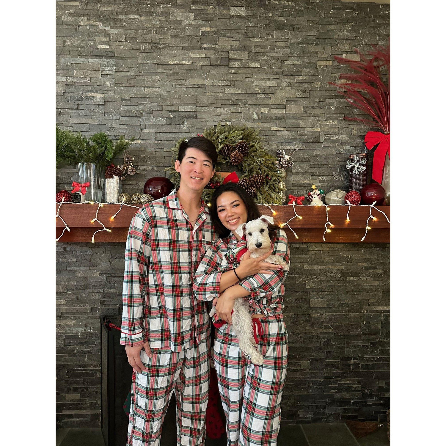 Indy's 2nd Xmas on Oahu; Dec 2021