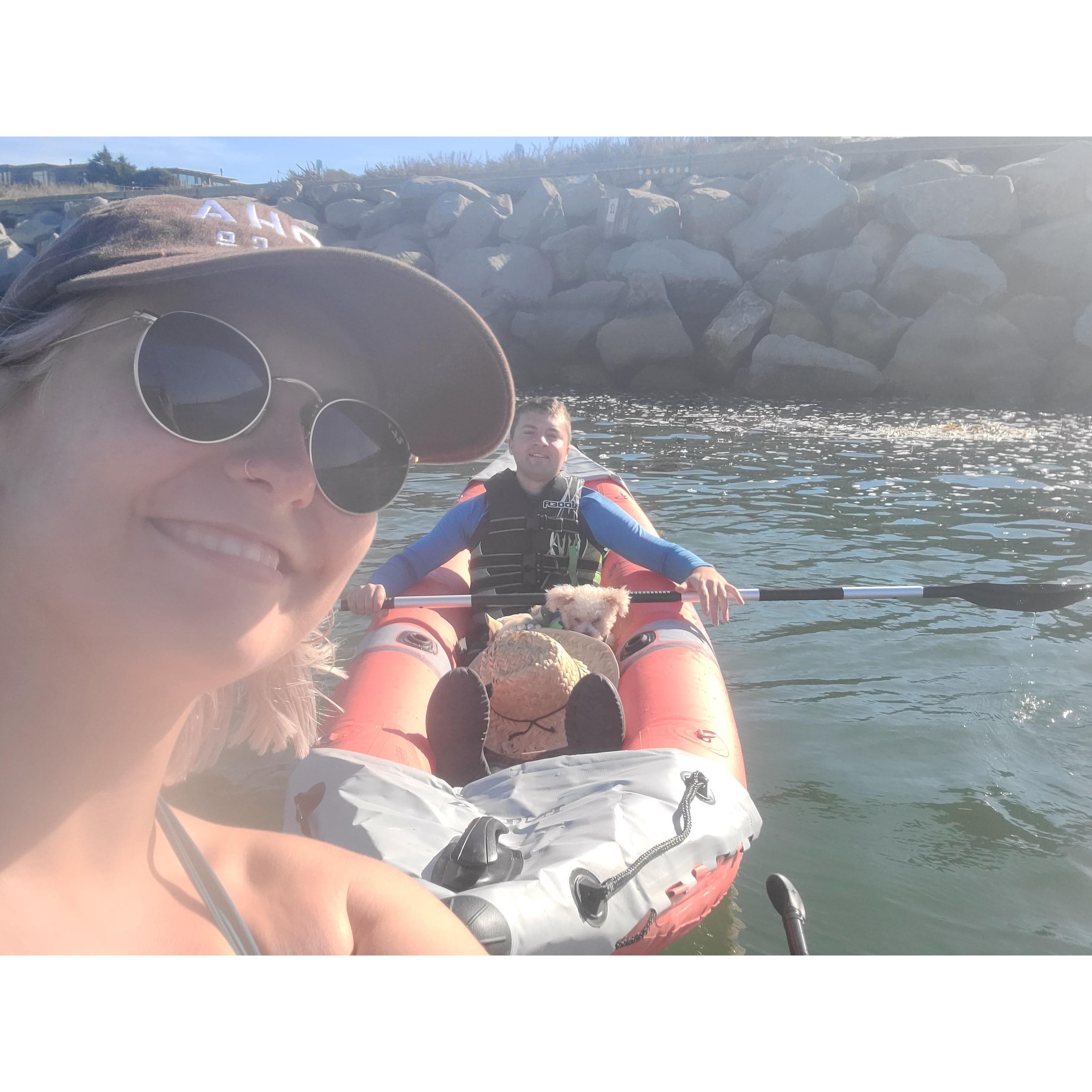 SUP and kayaking in Santa Cruz Harbour!