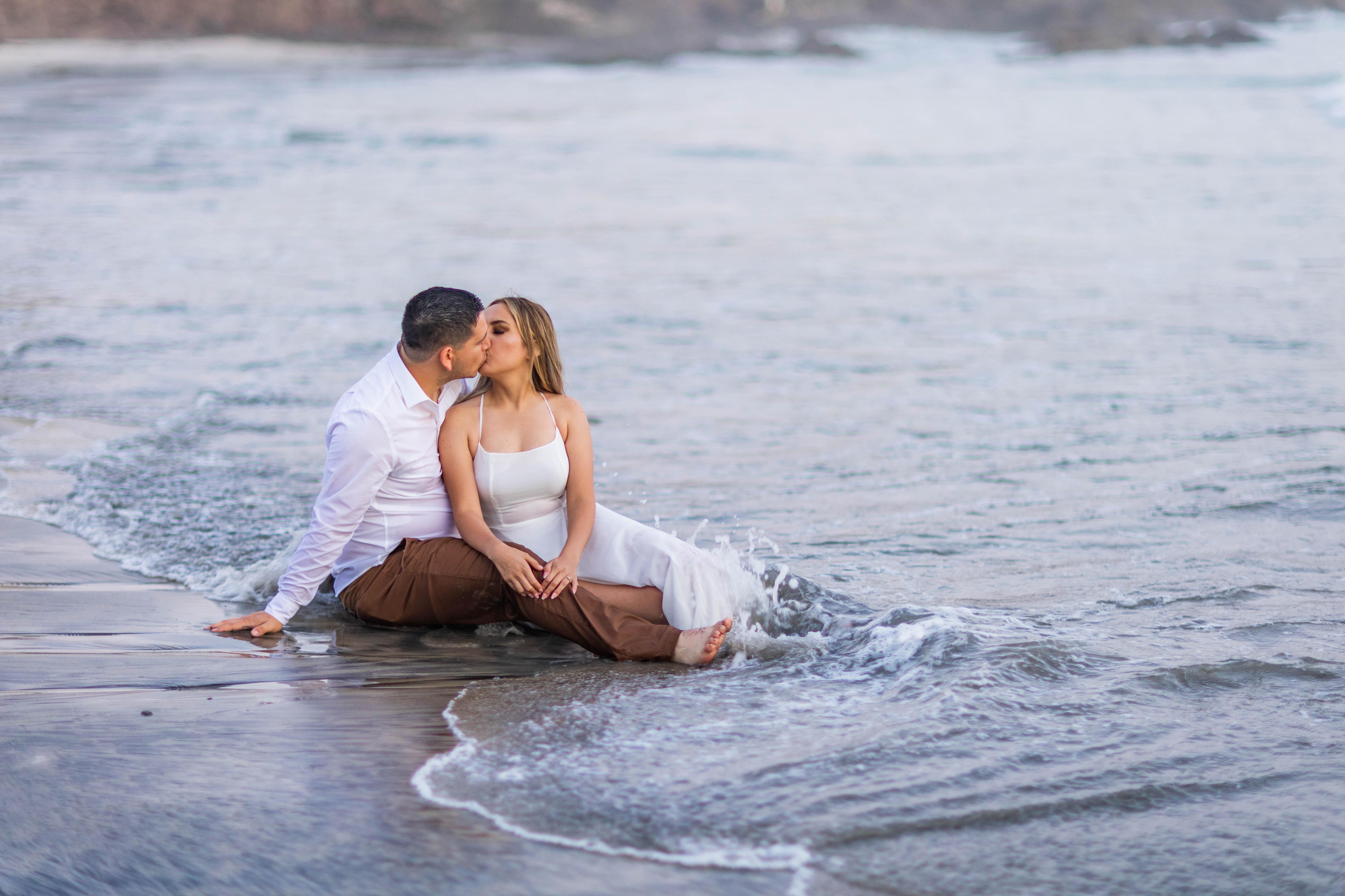 The Wedding Website of Leslie Villegas and Alexis Fonseca