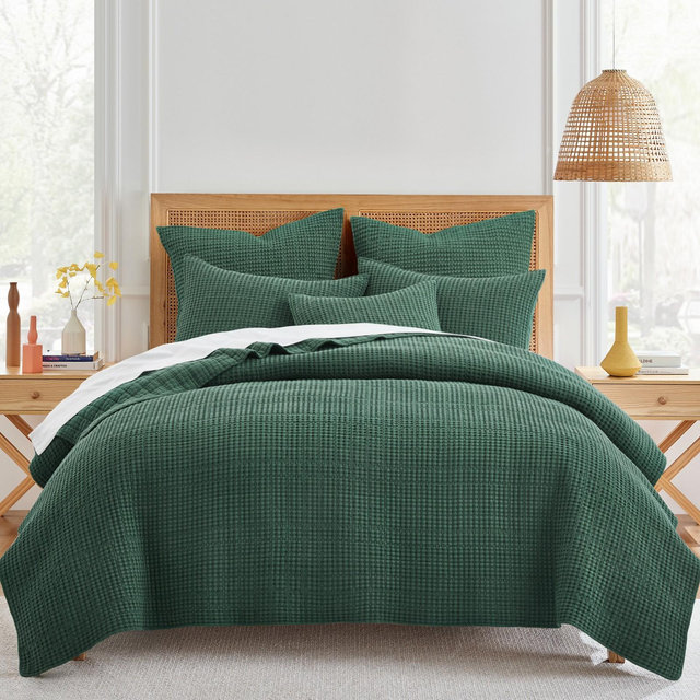 Mills Waffle Forest Green King Quilt Set - Levtex Home