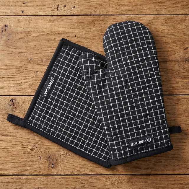 Encasa XO Heat Resistant 100% Cotton Oven Glove & Potholder Set with Loop, Kitchen Cooking Mittens, Microwave Safe Hot Pads (Butcher Checks Black)