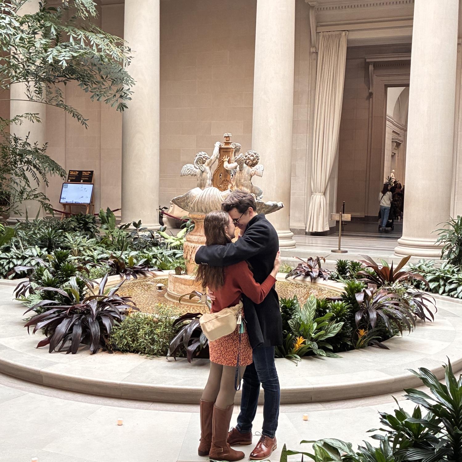02/07/2026 - The most iconic moments of the proposal was when Noah, in a desperate attempt to keep Ana's attention, said, "I really like the plants in here. I know they're fake, but they're nice plants."