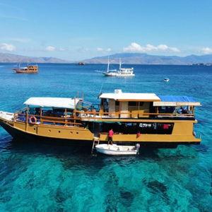 Komodo Islands Boat Cruise