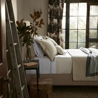 Elliot Coverlet