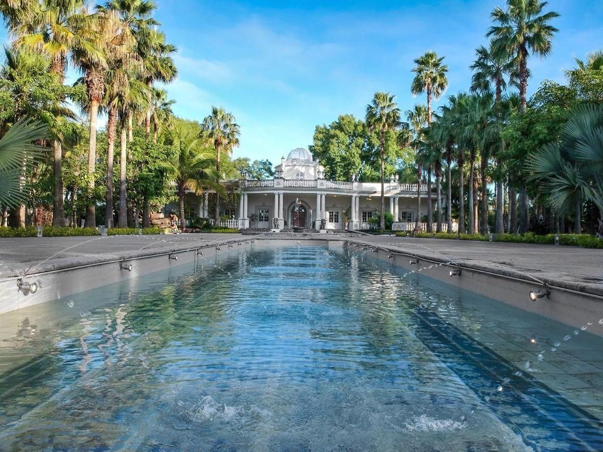 The Wedding Website of Jazmin Aguilar and Angel Del Angel