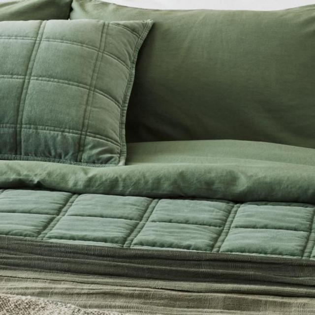 Weekend Velvet Quilt - Dusty Green