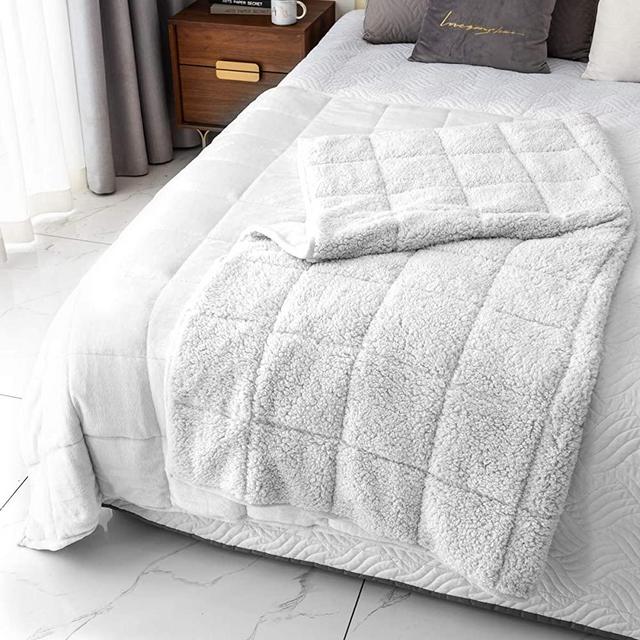 Mr.Sandman Sherpa Fleece Weighted Blanket 15lbs for Twin/Full Size Bed with Dual-Sided White, Cozy Fluffy Bed Blanket for Adults - 48"x72"