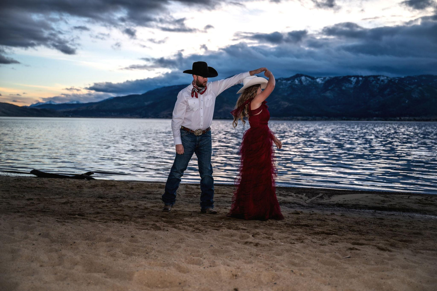 The Wedding Website of Sarah Szymkiewicz and James Angel