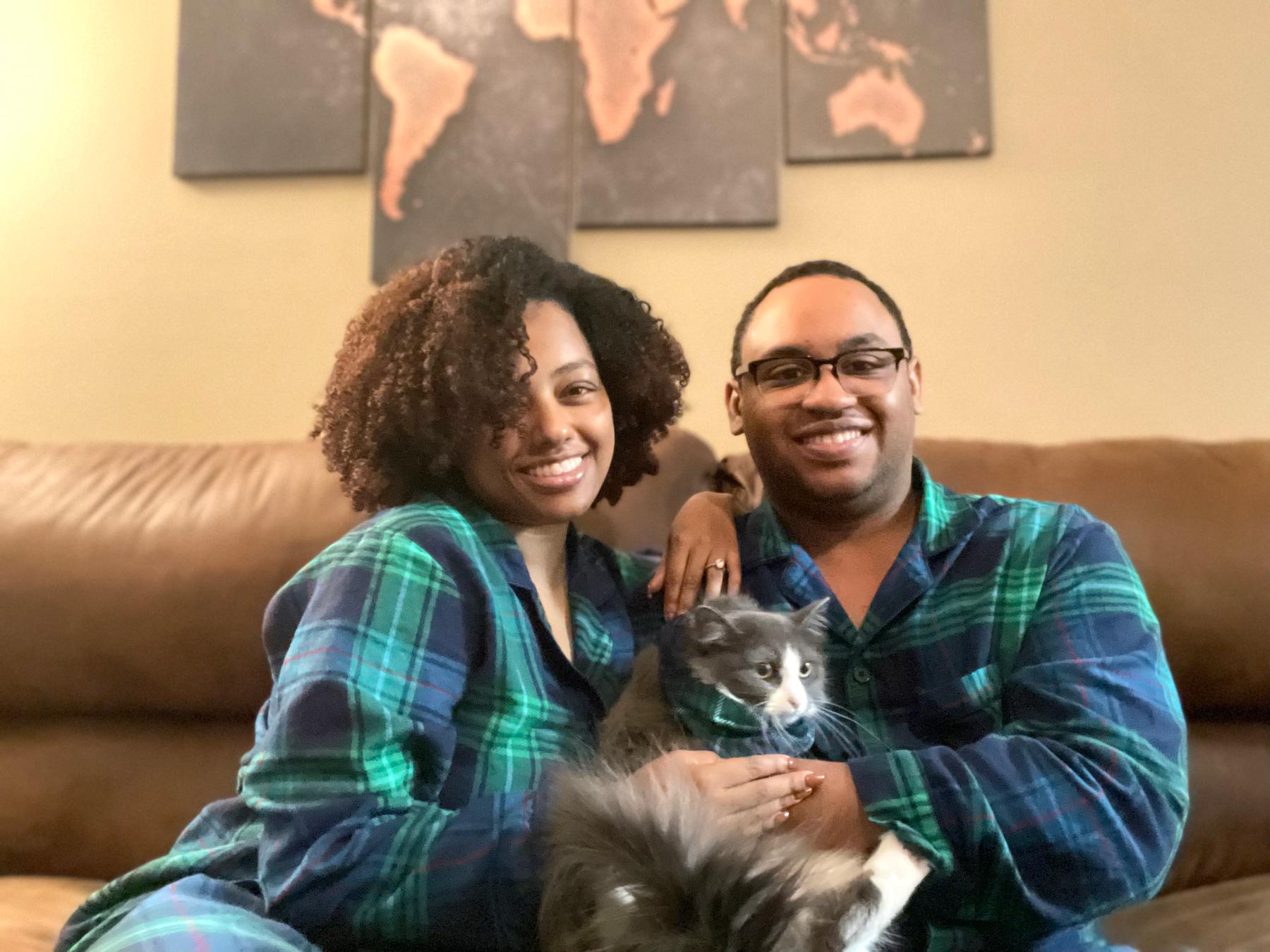 Our first family photo with Mellow 🐾