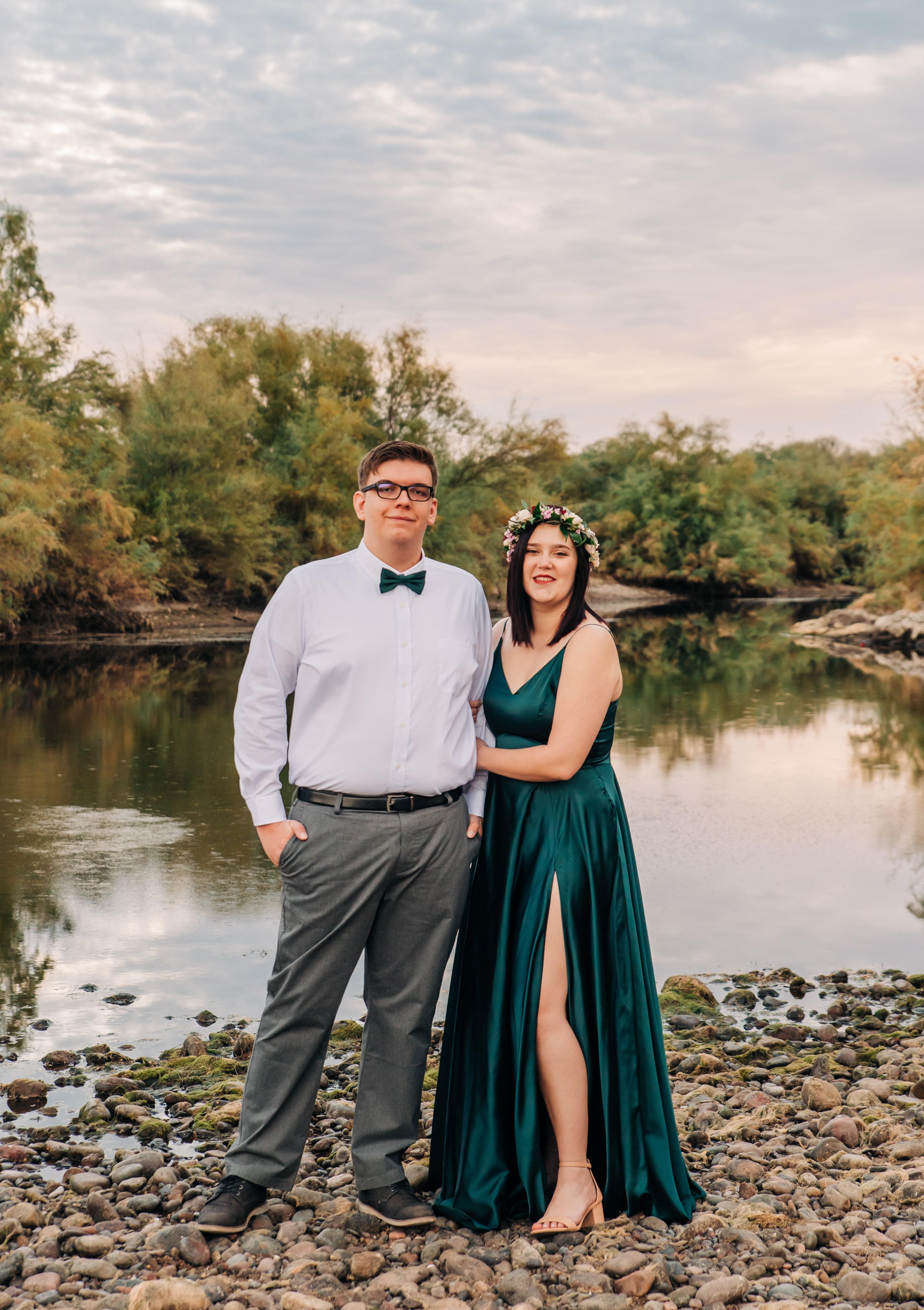 The Wedding Website of Lindsey Shaver and Devin Pooley