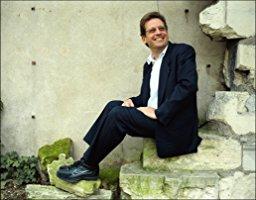 Zaha Hadid (Basic Art Series 2.0)                    Hardcover                                                                                                                                                        – August 4, 2016