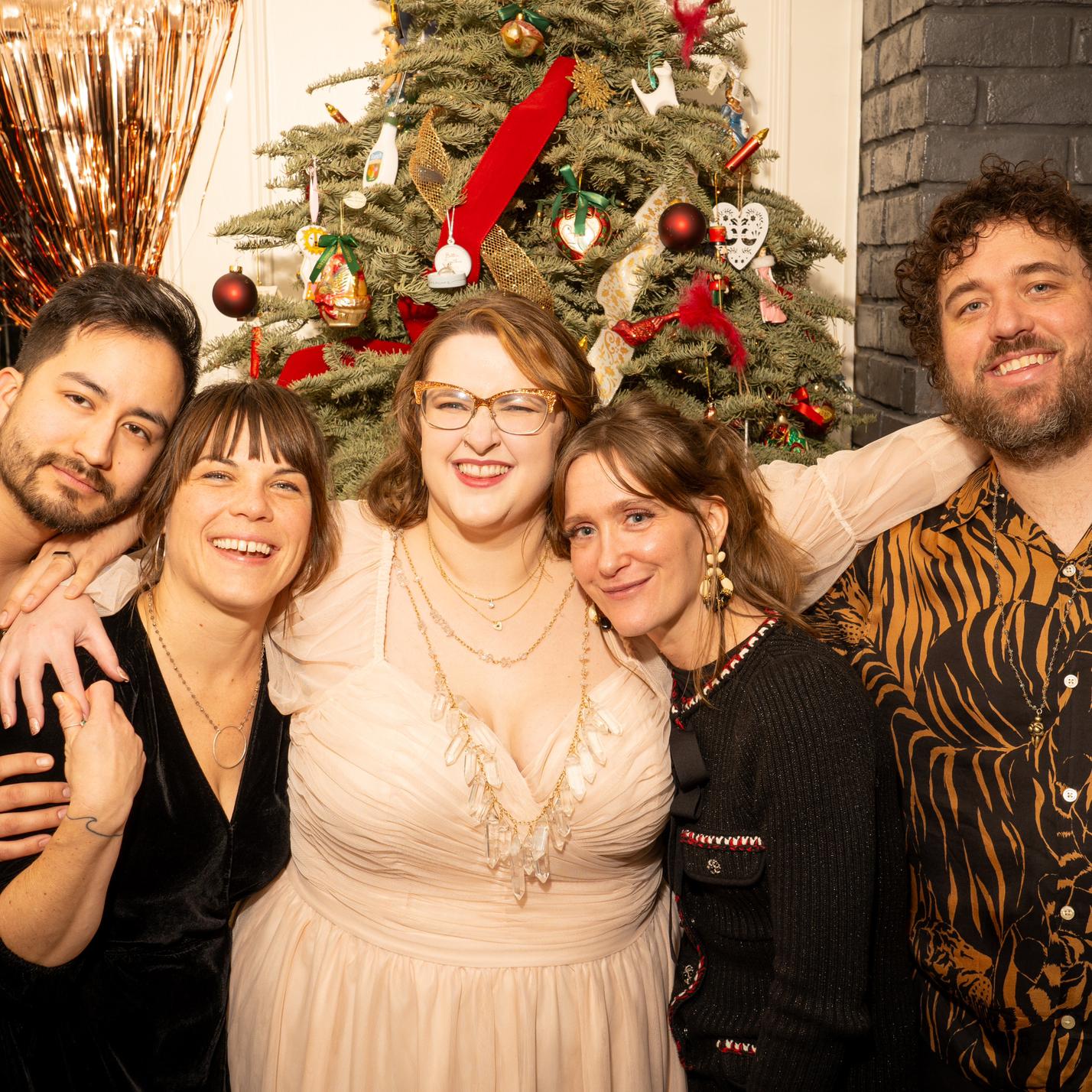 🎄Gio Katelyn Robbi Laure Jake🎄

Photography by Justin Belmondo