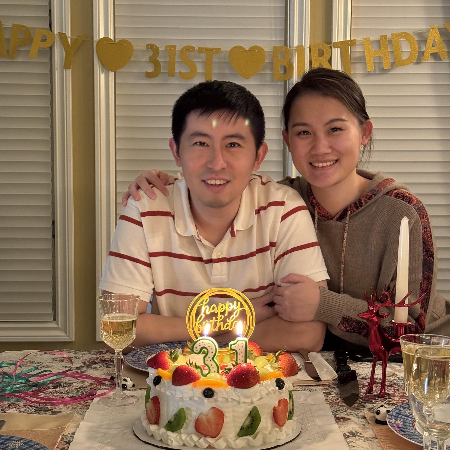 Brian's 31st birthday!  布莱恩 31 岁生日