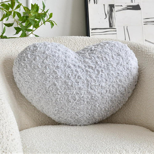ZCNYCLAM Heart Pillow, Soft Heart Shaped Pillow with Room Decorative Throw Pillows for Bed Couch Chair Sofa, Heart Shaped Cute Throw Pillow Cushion for Bedroom Living Room (Grey, Large 19.6" x 15.7")
