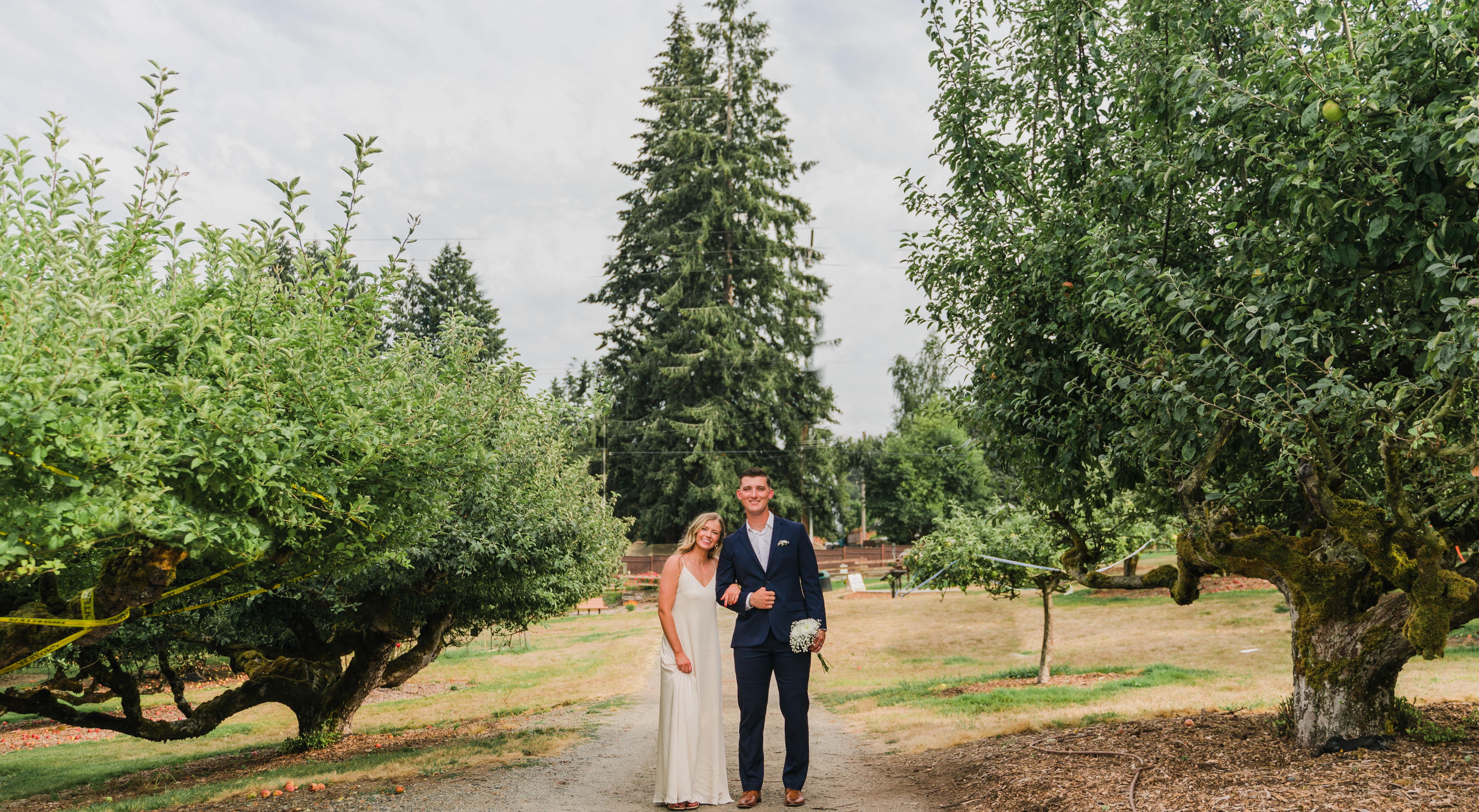 The Wedding Website of Lizzie Holtzman and Sam Holtzman