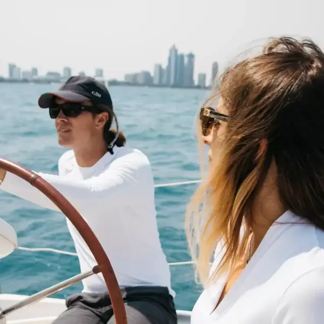 Sail Chicago's Lakefront on a Yacht - Airbnb