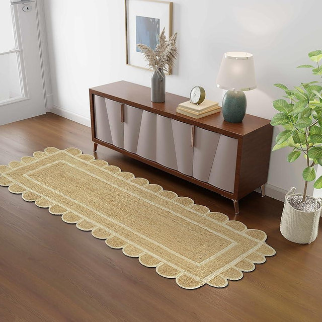 GRUHUM Scalloped Jute Runner Rug 2'6" x 8' ft Natural Base Off White Trim Handwoven Boho Reversible Soft Braided Farmhouse Runners Rugs Indoor EcoFriendly Living Room Bedroom Kitchen Hallways Enterway