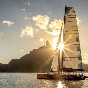 Honeymoon adventure: Bora-Bora boat adventure