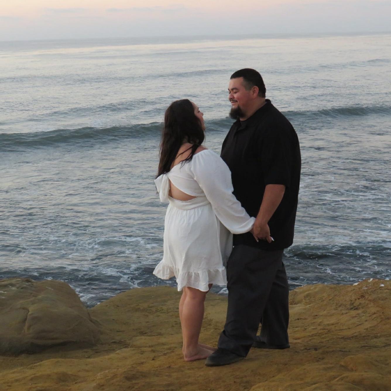 There’s something about watching the sunset from the edge of a cliff that makes everything feel still. Moments like this remind me how lucky I am. Falling for you just not off the cliff😂