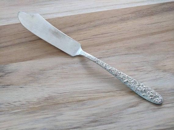 Antique National Silver 1935 NARCISSUS Flat Handle Master Butter Knife 7 1/4"
