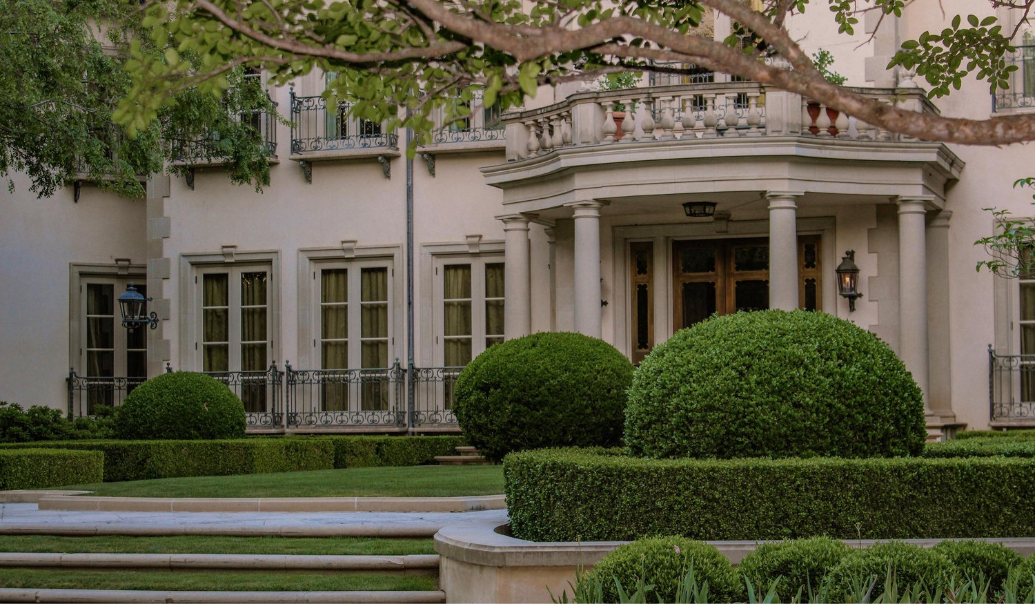The Wedding Website of Joseph Nelson and Guliette Arellanes