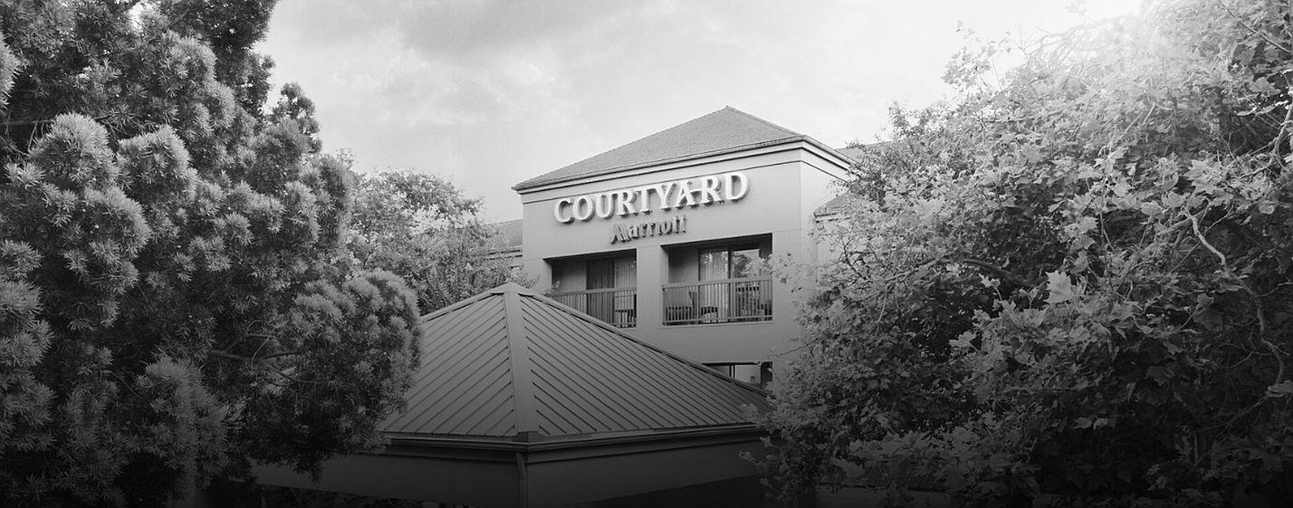 The Wedding Website of Jasmine Navarro and Edson Angeles