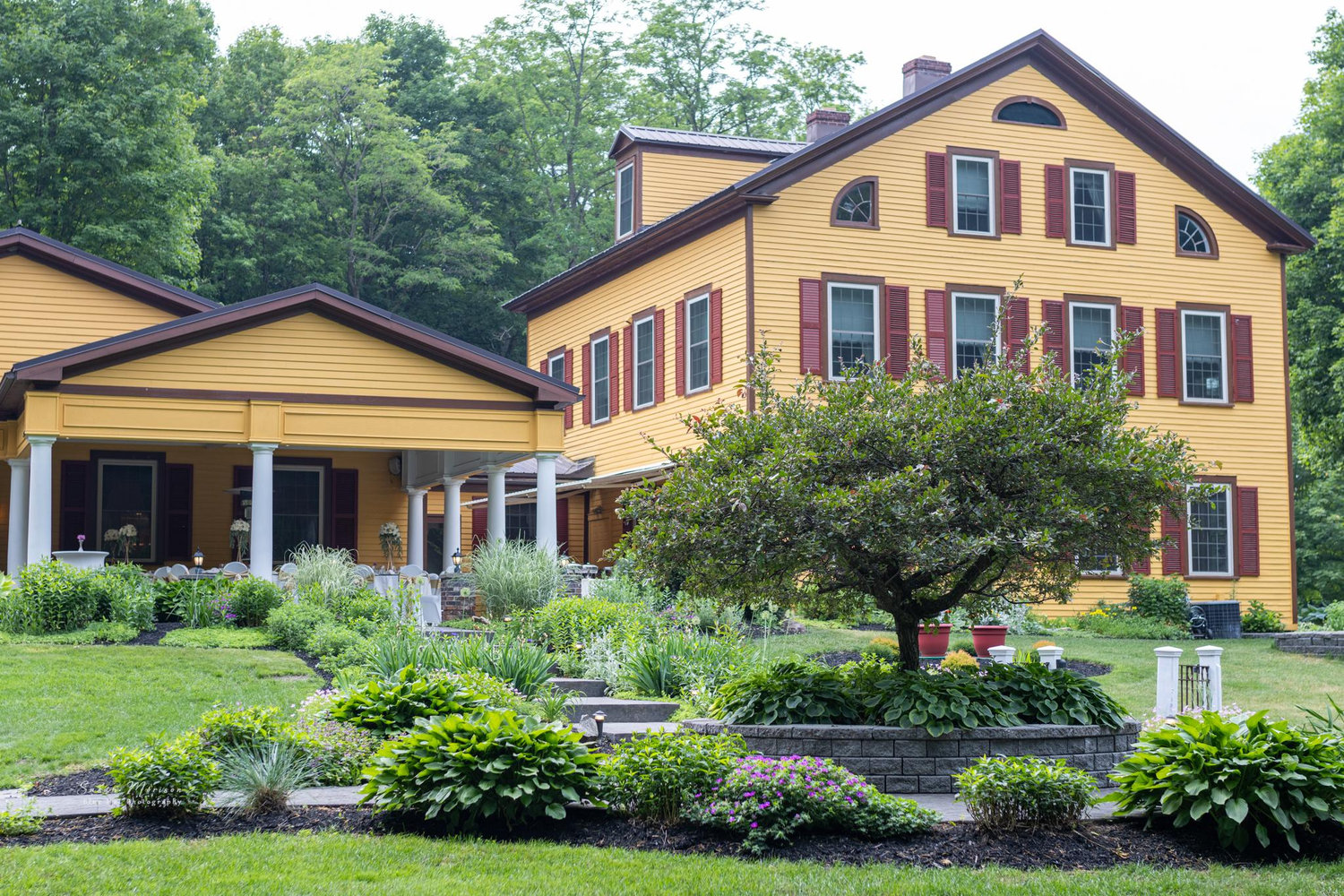 The Wedding Website of Amber Canbek and Patrick Sill