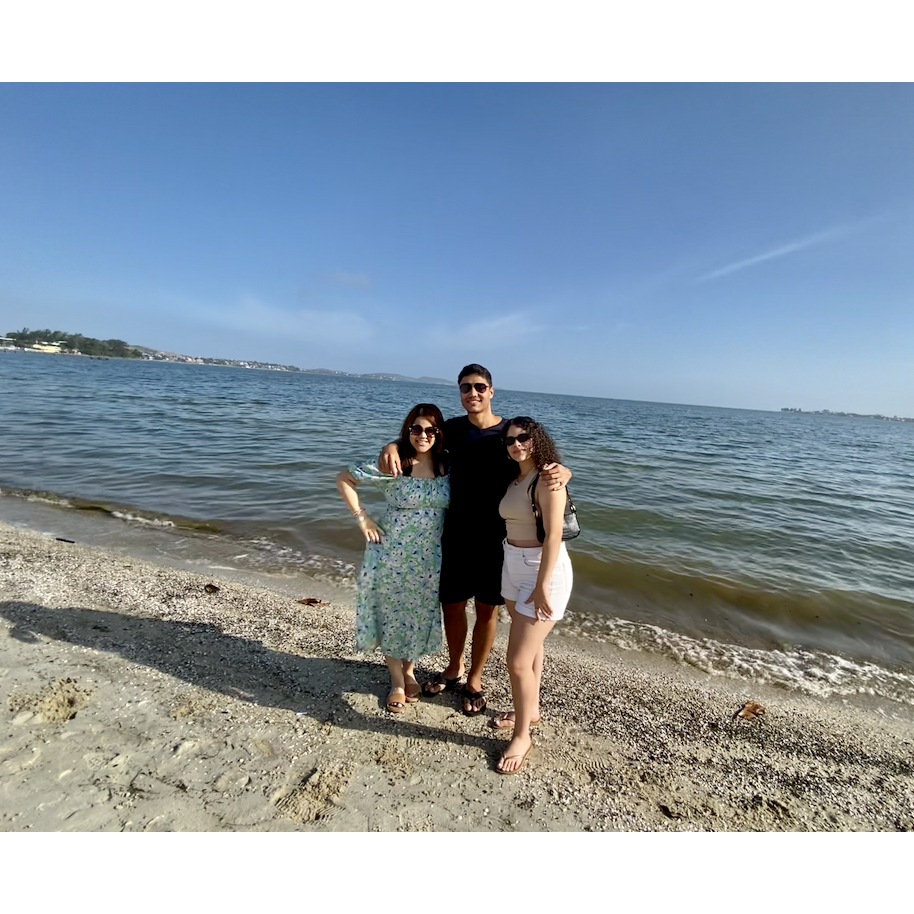 Erika's sister, Shantal, is the first family member who has met Samuel, March will be epic 🥳 A irmã da Erika, Shantal, foi a primeira membra da família que conheceu Samuel, março será épico 🥳 La hermana de Erika, Shantal, fue la primera de la familia que ha conocido a Samuel, marzo será épico