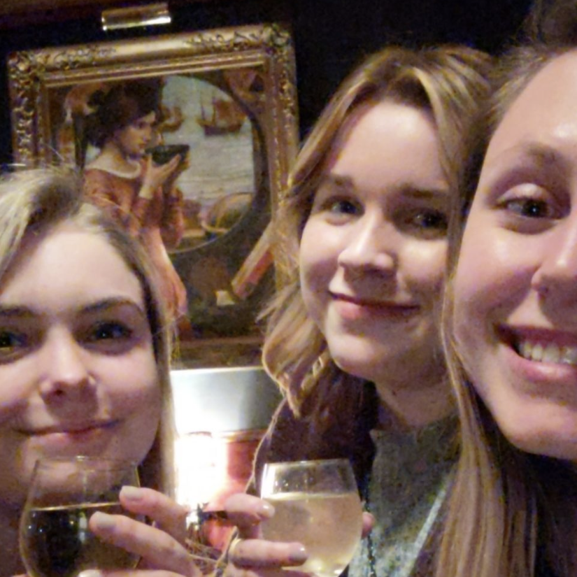 Steph, Carol, & Cassie enjoying some drinks