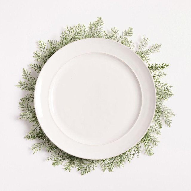 Snowy Wreath Charger, Set of 4