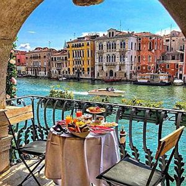 Honeymoon: Hotel in Venice