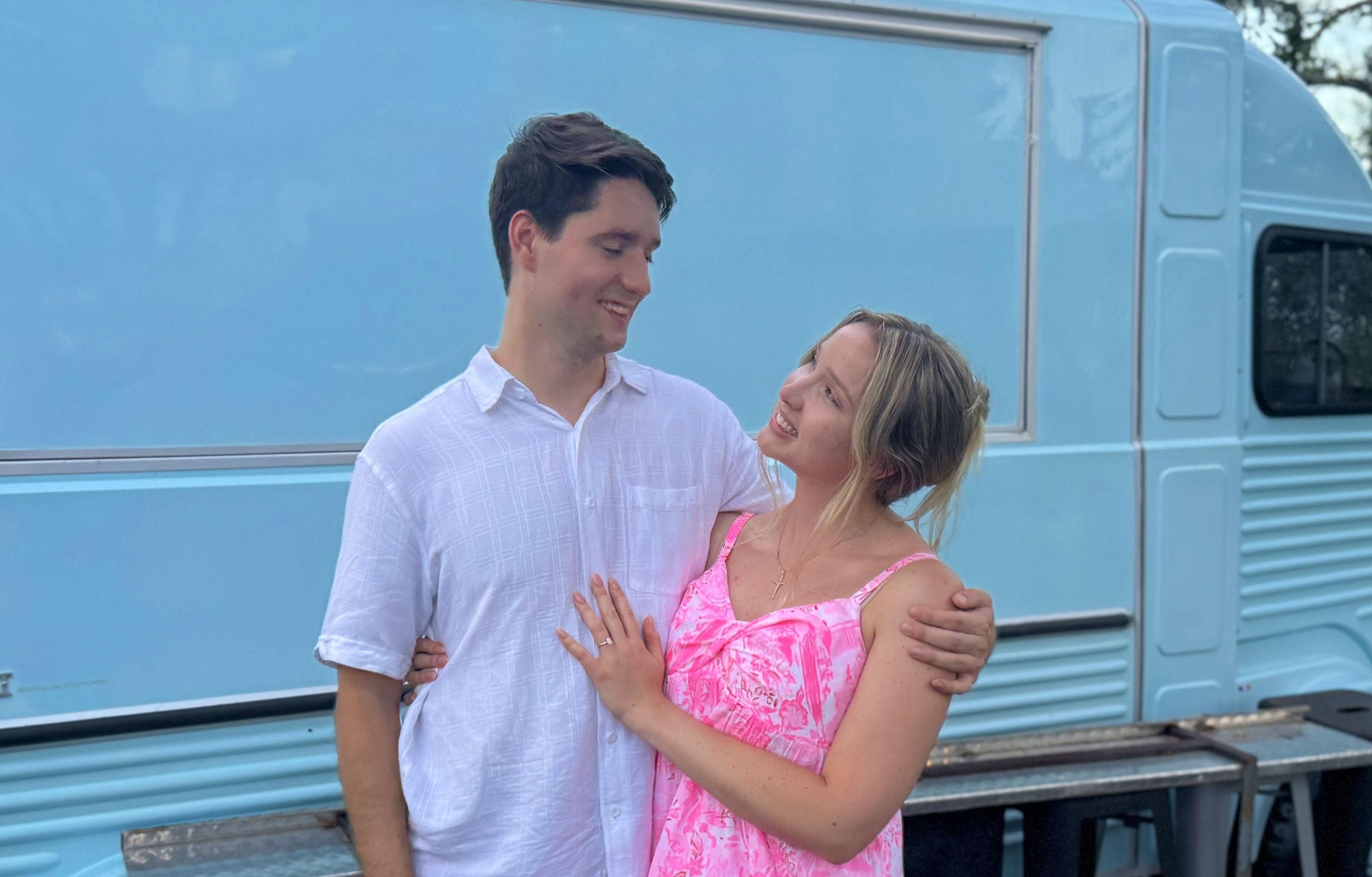 The Wedding Website of Hunter Marie Armstrong and Luke Kendall