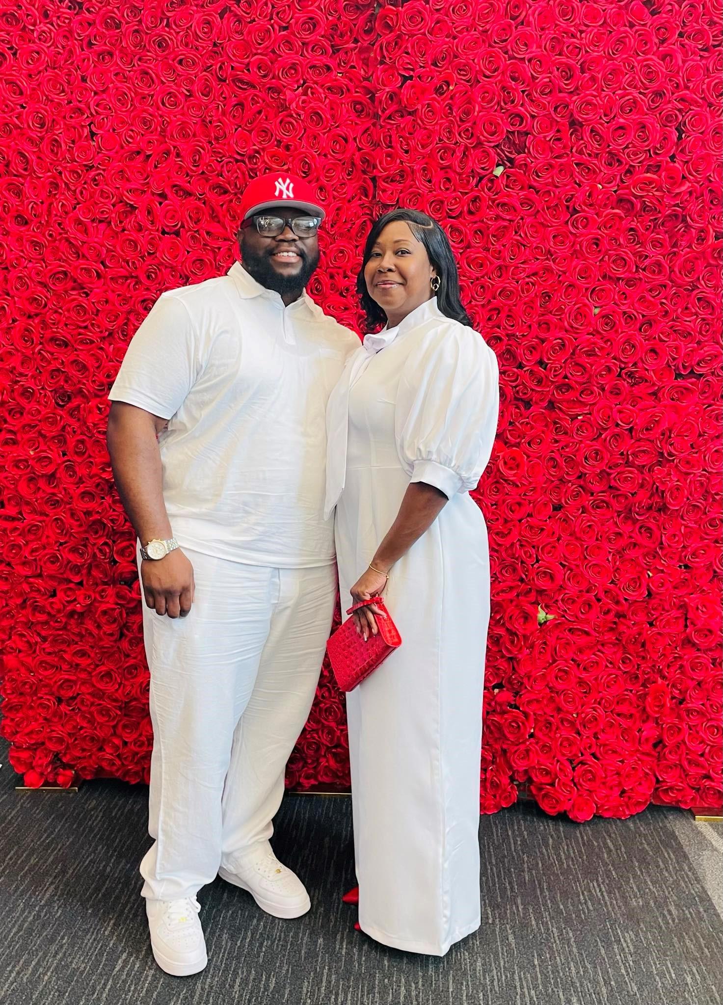 The Wedding Website of Shawndolyn James and David Davis