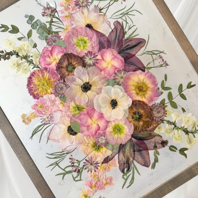 Wedding Flower Bouquet Gift for Bride Preservation Wedding Bouquet Frame Preservation Pressed Flower Keepsake with Invitation Wedding Flower