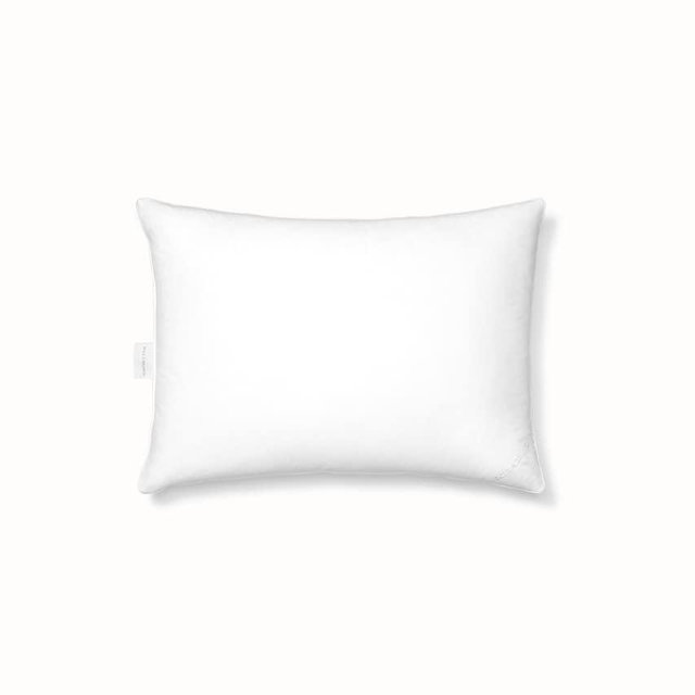 BOLL & BRANCH Down Alternative Pillow – Luxury 100% Organic Cotton Shell – Hypoallergenic Fiber Bedding – Allergy-Friendly Comfort and Superior Head Support – Firm, Standard