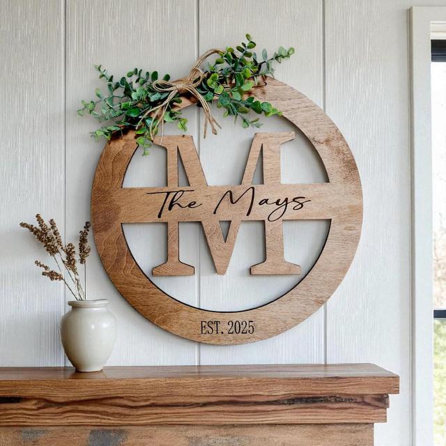 Rustic Wooden Family Last Name Sign, Laser Engraved, Round Initial Monogram Sign/Door Hanger, Modern Farmhouse Custom Wood Wall Decor/Gifts