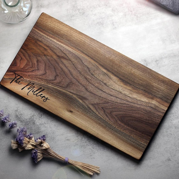 Solid One Piece Cutting Board – Walnut - personalized: The Lohrs (script)