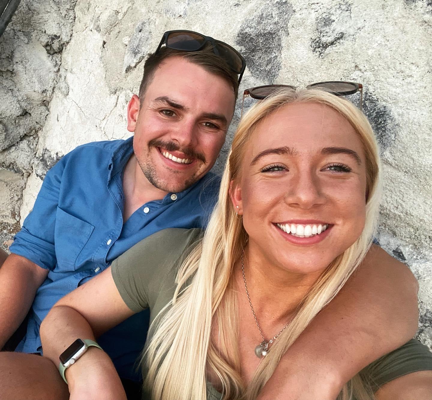 The Wedding Website of Jessica Thompson and Elliott Greenfield