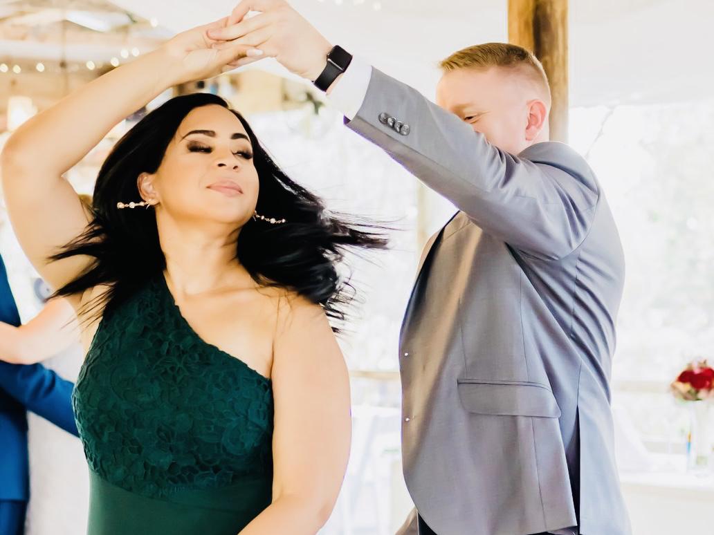 The Wedding Website of Esther Romero and Roy Pond