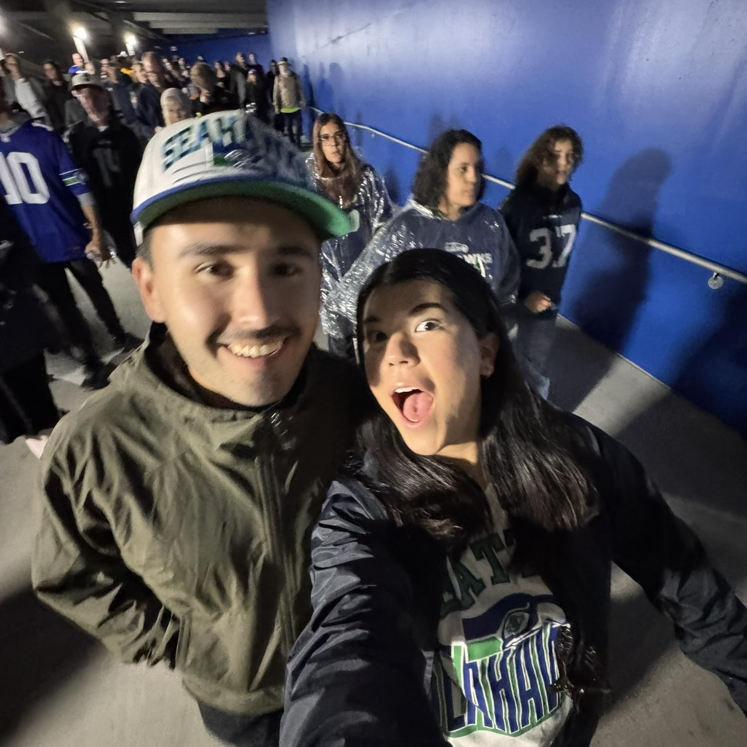 First and only Seahawks game! Holly was excited to get a very blurry video of Taylor Swift’s fiancé. 08/25