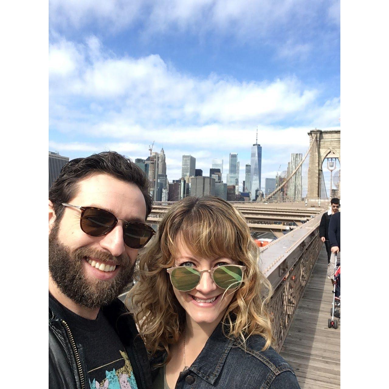 Walking over the Brooklyn Bridge in NY